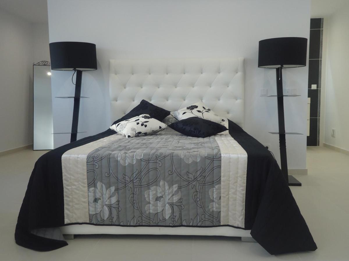 Vivenda L'Olivier Bed & Breakfast Quarteira Ngoại thất bức ảnh