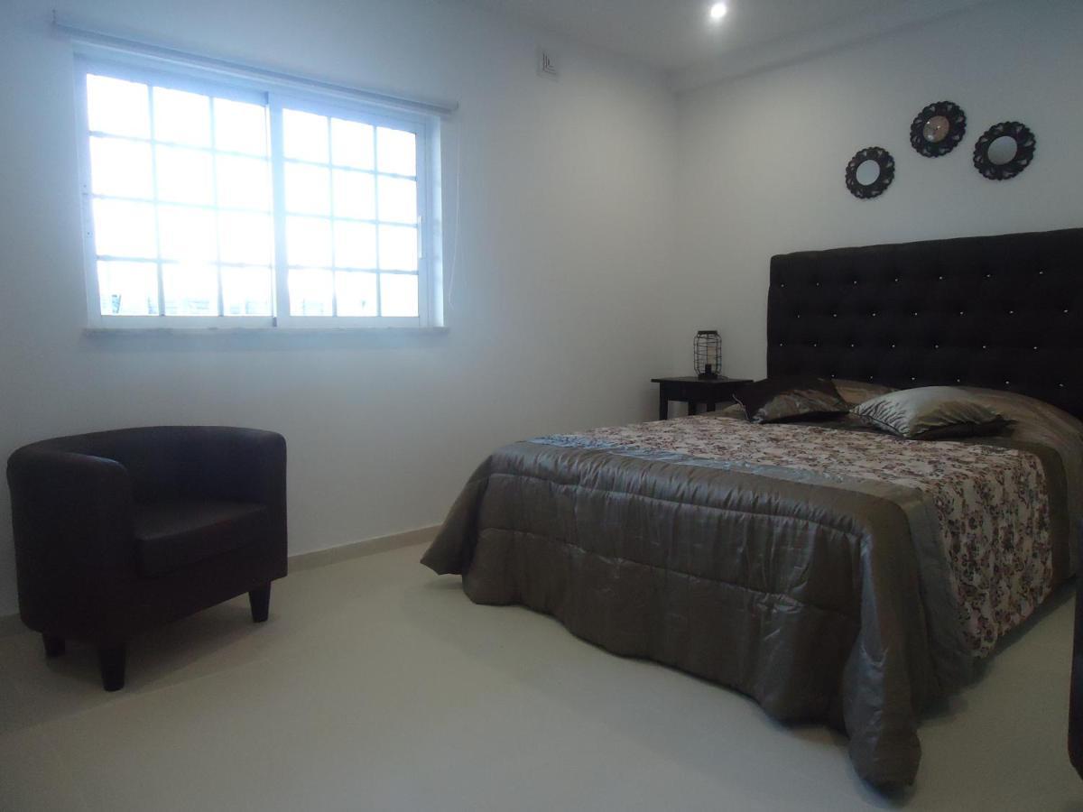 Vivenda L'Olivier Bed & Breakfast Quarteira Ngoại thất bức ảnh
